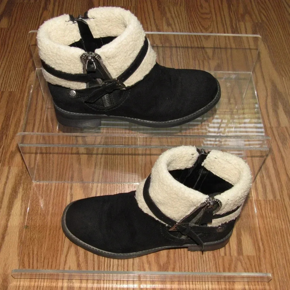 Liz Claiborne Black Zip Ankle Boots Booties Size 6 - Picture 2 of 5